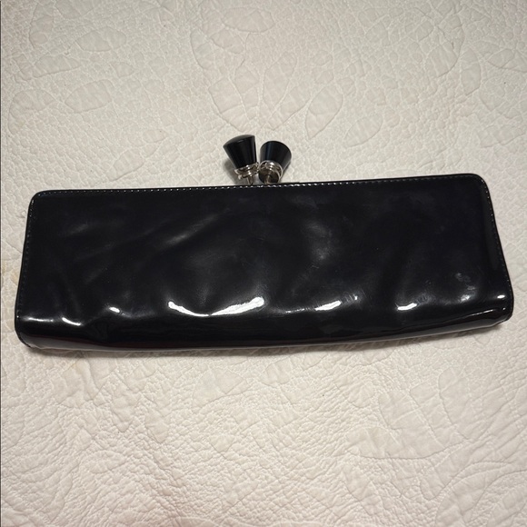 Sondra Roberts Glossy Black Clutch - Picture 1 of 3